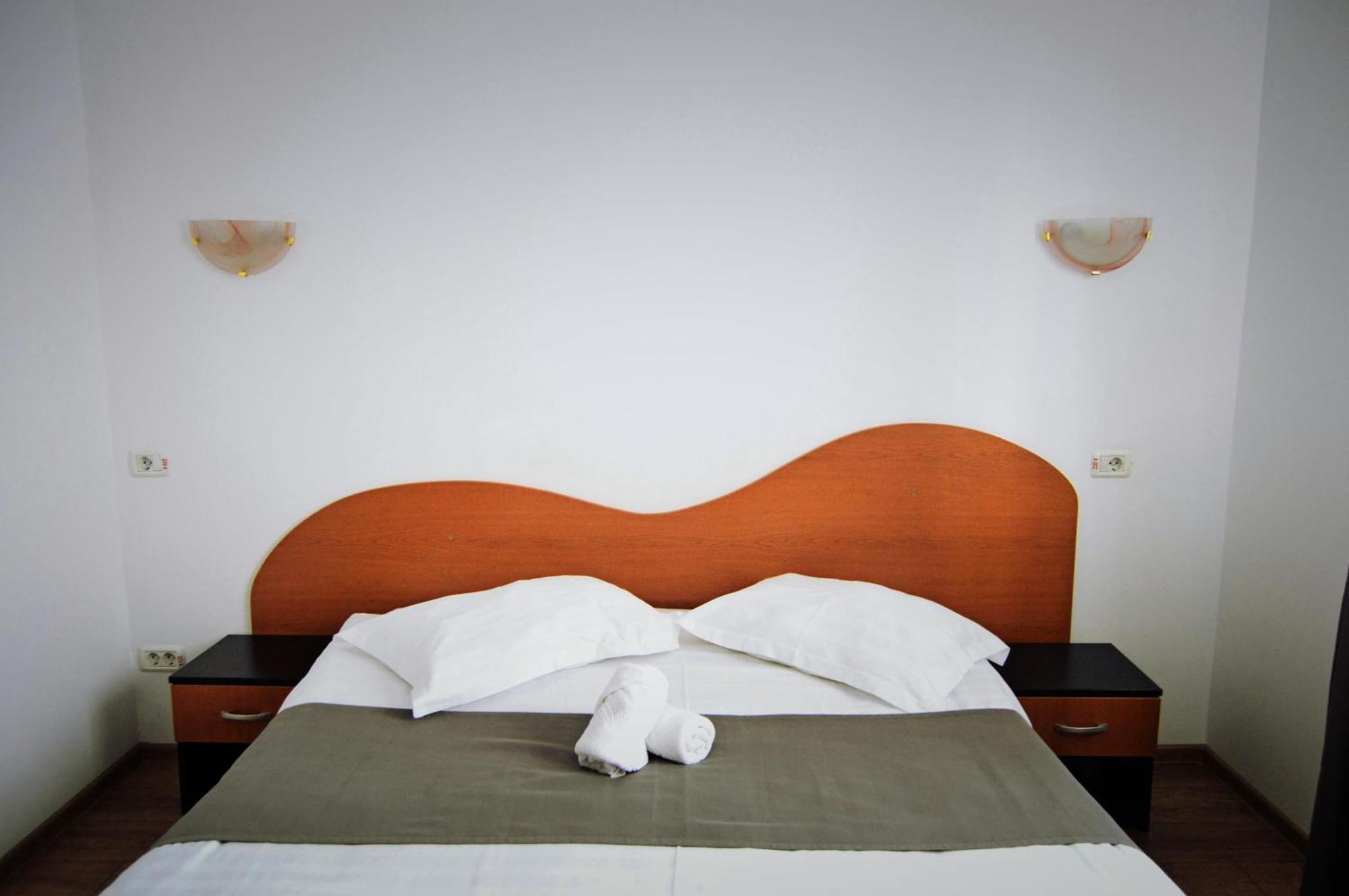 Pension Delia Gardens Τιμισοάρα Εξωτερικό φωτογραφία