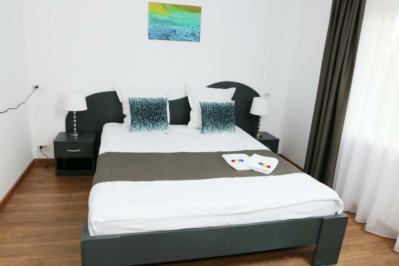 Pension Delia Gardens Τιμισοάρα Εξωτερικό φωτογραφία