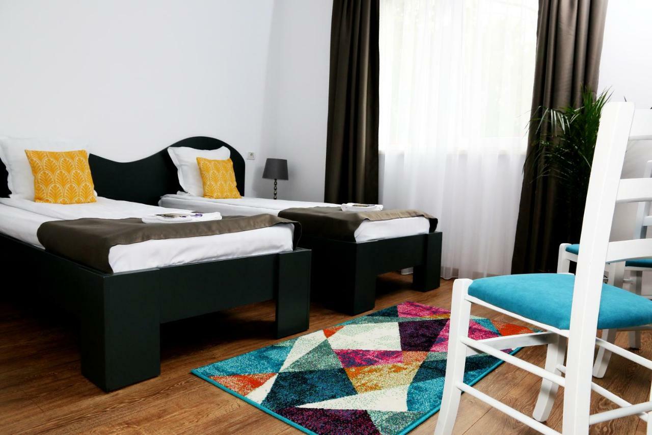 Pension Delia Gardens Τιμισοάρα Εξωτερικό φωτογραφία