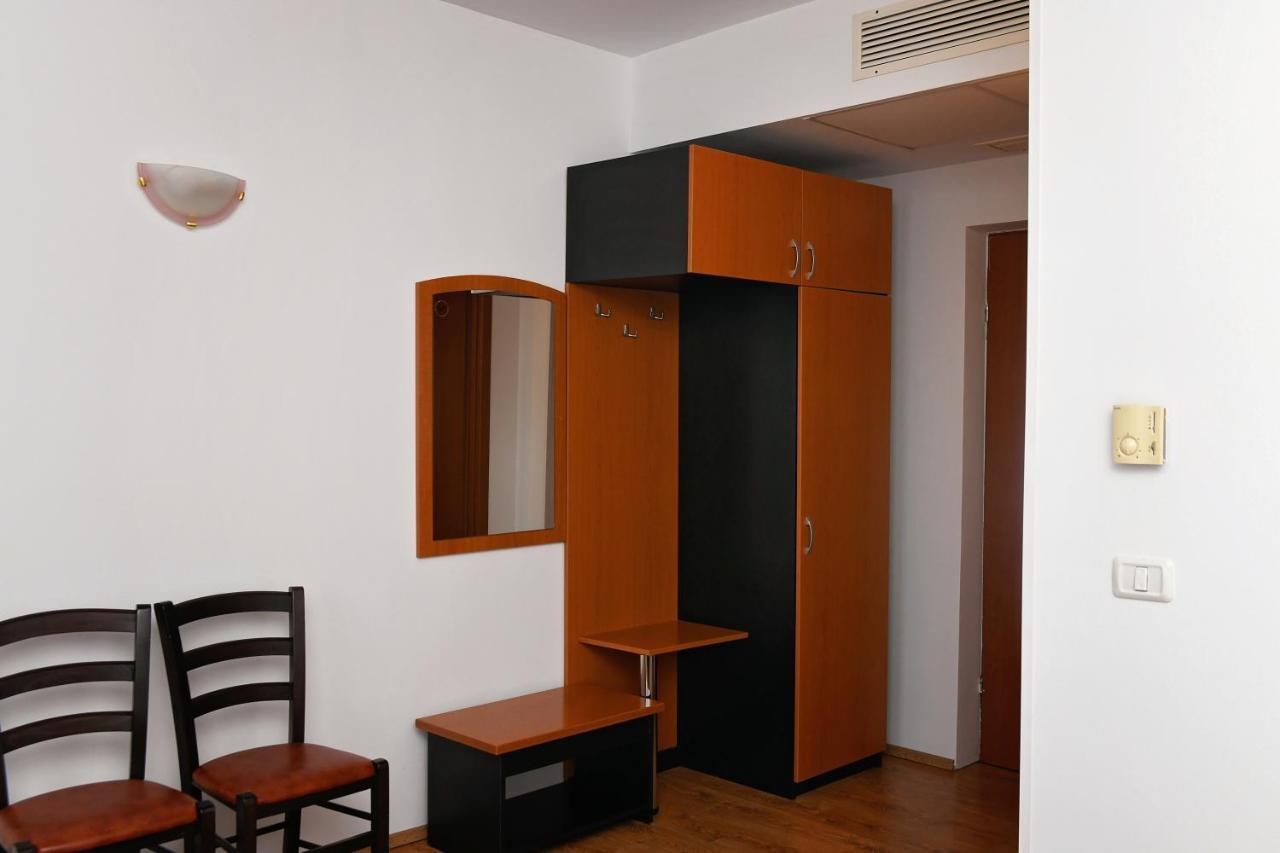 Pension Delia Gardens Τιμισοάρα Εξωτερικό φωτογραφία